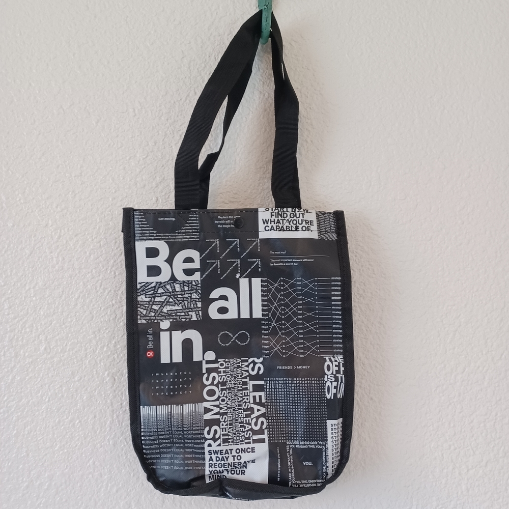 Lululemon black and white tote